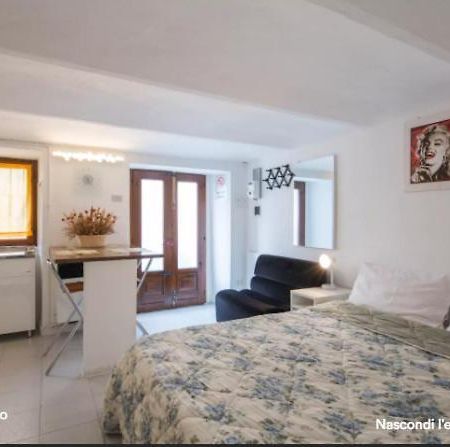 Ferienwohnung Location Turistic Monolocale Nel Parco Del Santuario Asti Exterior foto