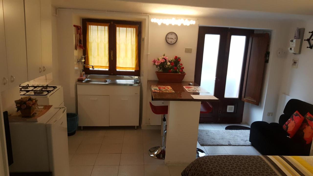 Ferienwohnung Location Turistic Monolocale Nel Parco Del Santuario Asti Exterior foto
