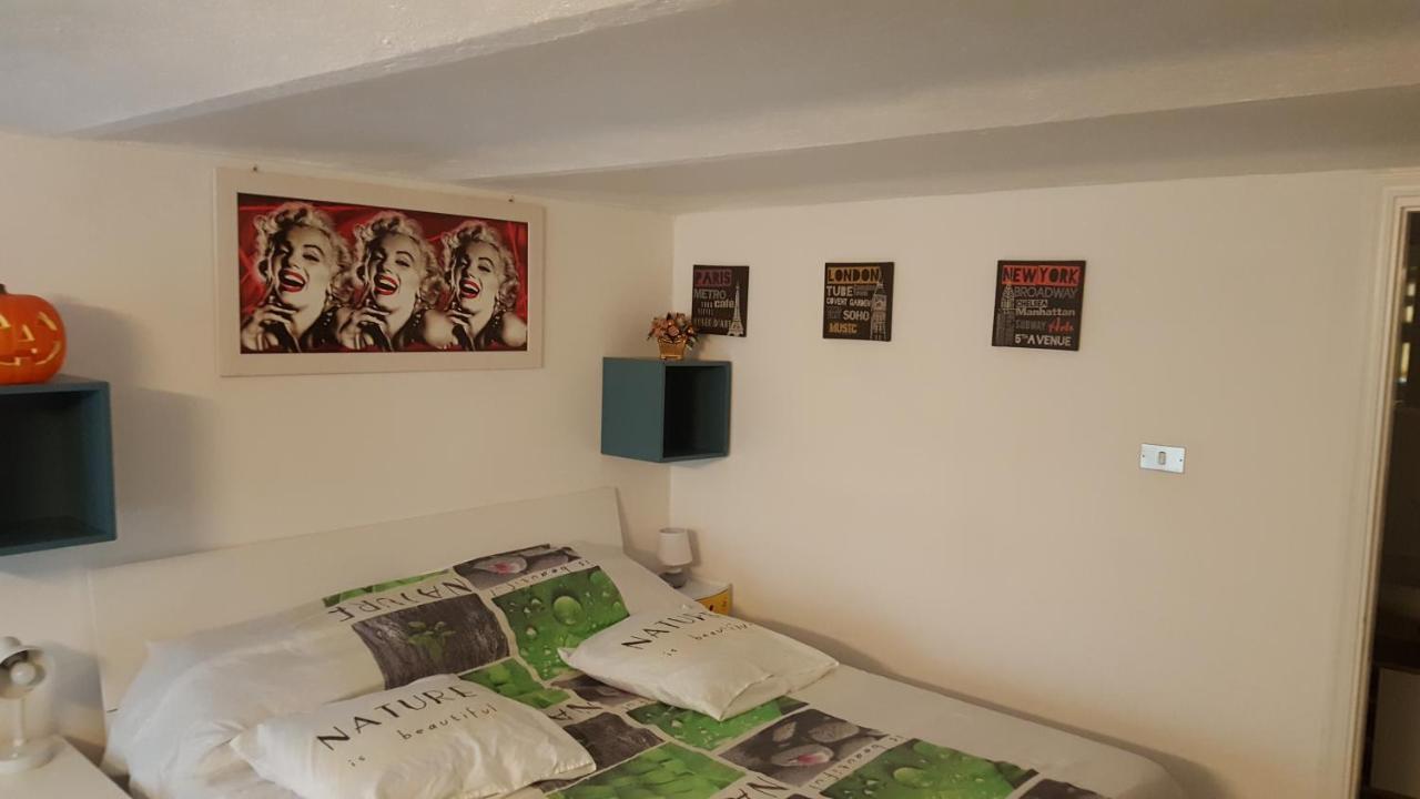 Ferienwohnung Location Turistic Monolocale Nel Parco Del Santuario Asti Exterior foto